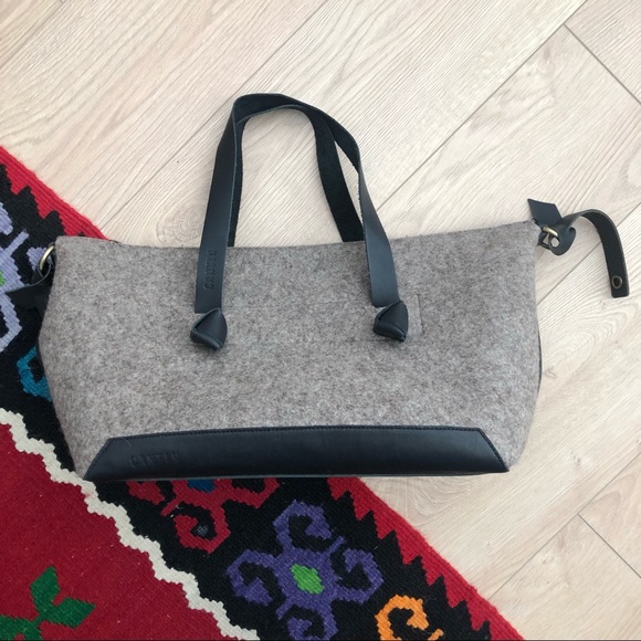 🇨🇦Cantin Eugene leather and felt bag - made in Montreal - like new - Picture 2 of 9
